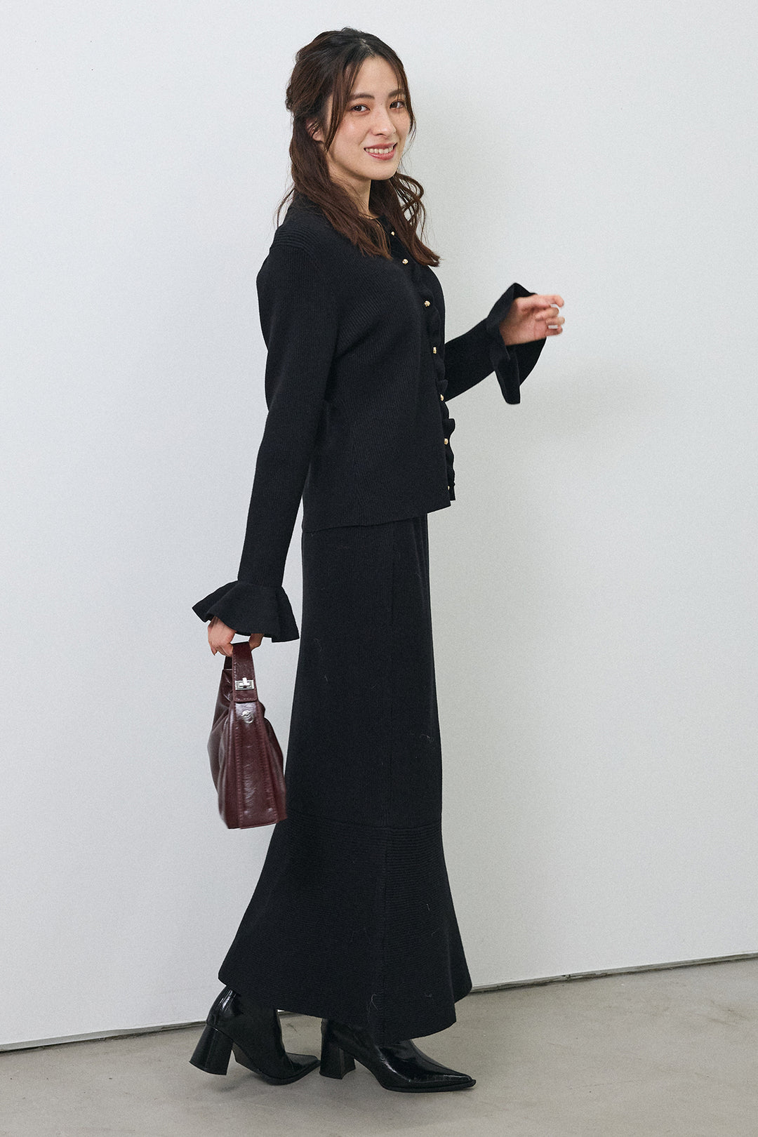 [予約]フロントラッフルデザインニットセットアップ