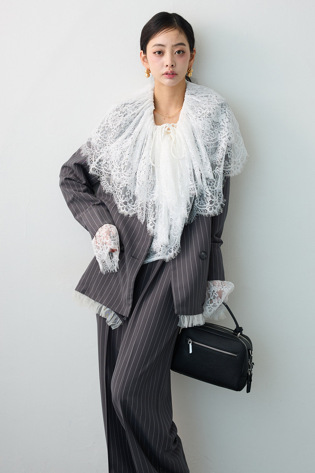 [予約]繊細レースレースアップフリルブラウス