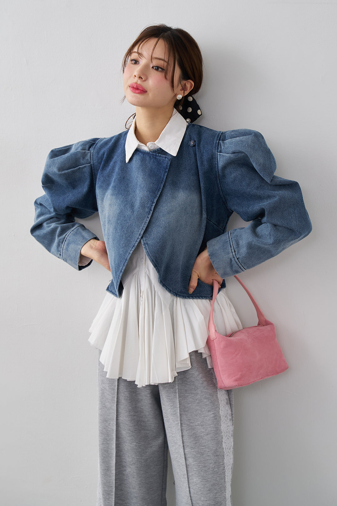 [予約/SET]パネルフレアヘムシャツ+パフスリーブショートデニムジャケット+サイドレースWフェイスカットソーパンツ(3set)
