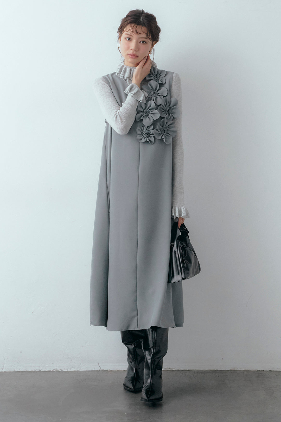 [予約/SET]ダブルフリルカラーニットプルオーバー+アシメフラワーモチーフVネックワンピース(2set)