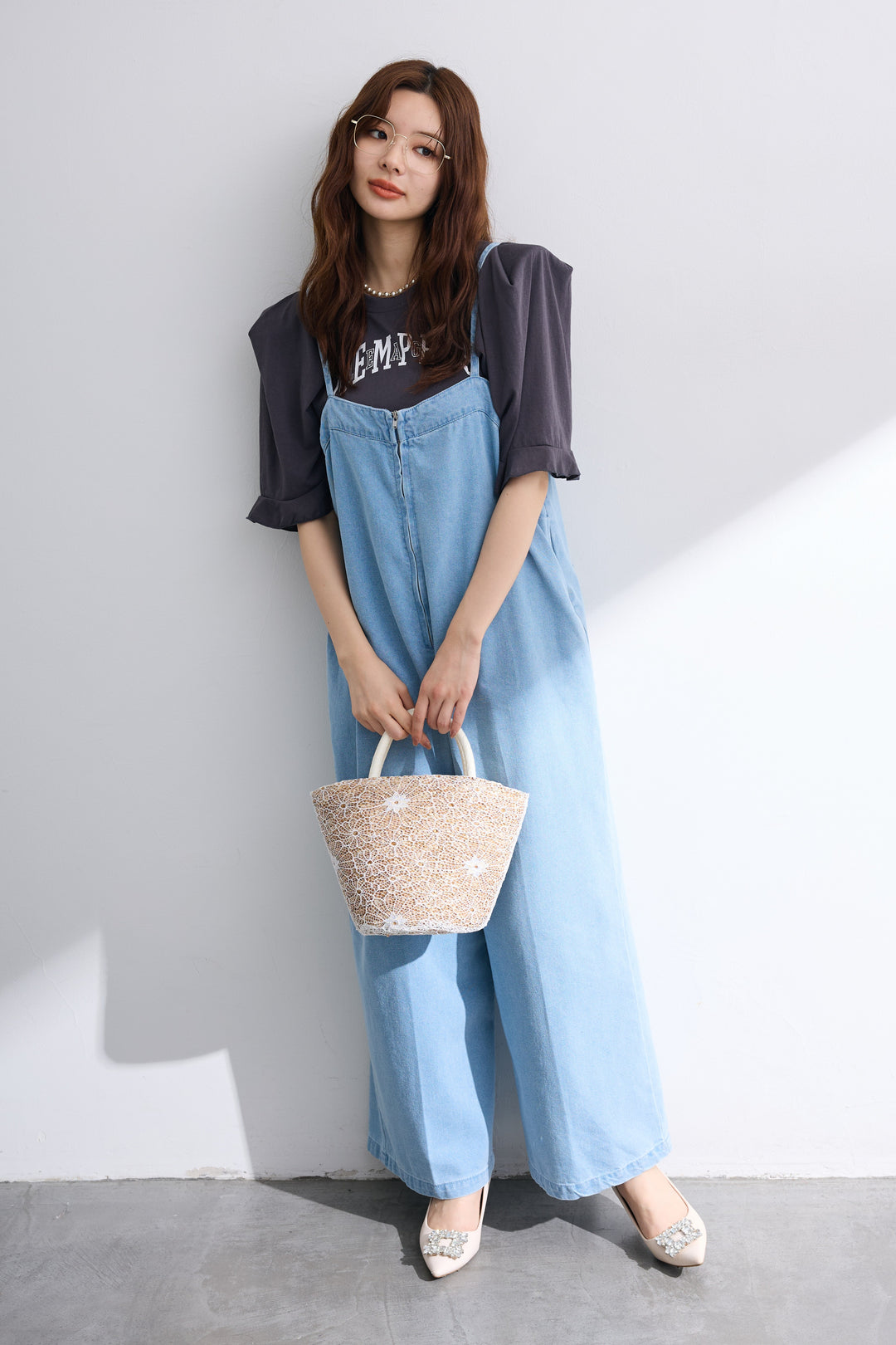 [予約/SET]ロゴパフスリーブデザインTシャツ+フロントZIPデニムサロペ(2set)