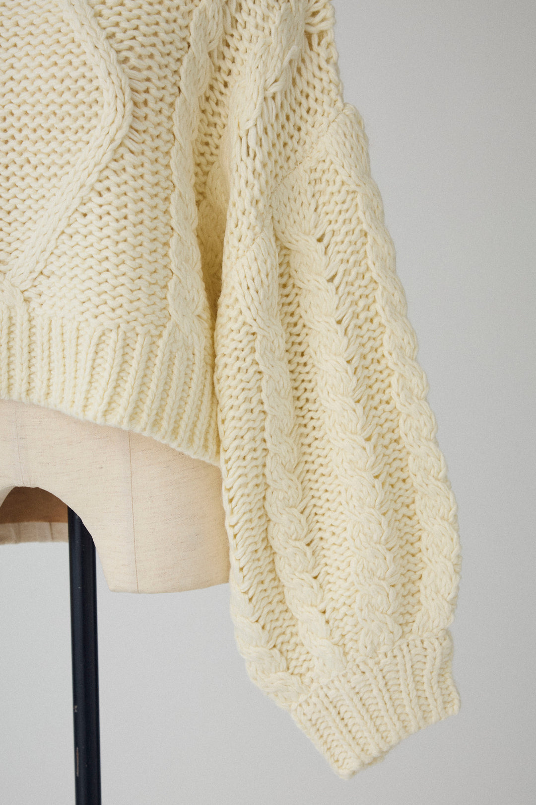 [予約]ローピングケーブルショートニット