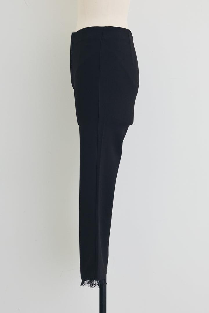 [予約]レースヘムセミフレアクロップドパンツ