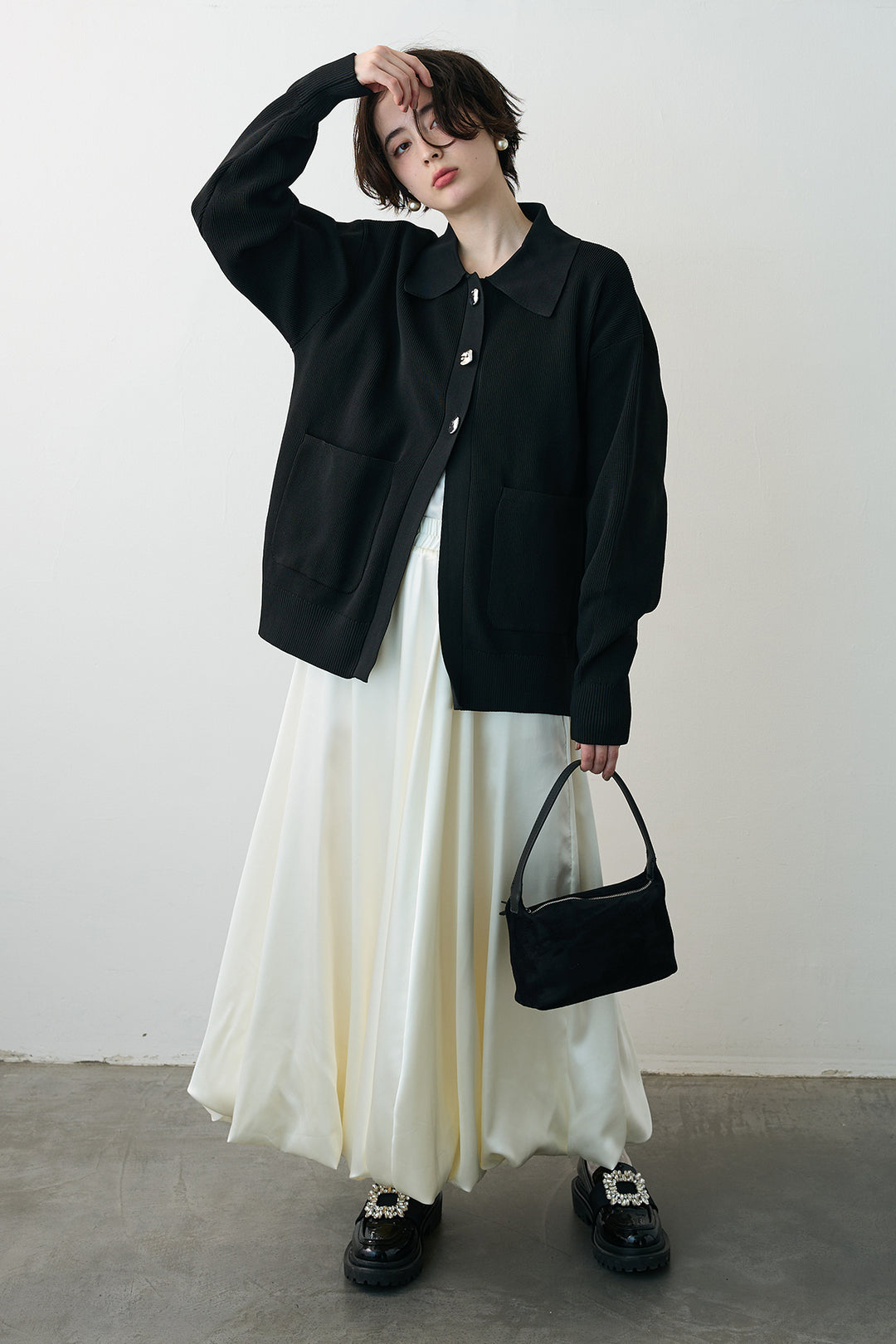 [予約/SET]メタルボタン襟付きニットカーディガン+サテンシャイニーバルーンスカート(2set)