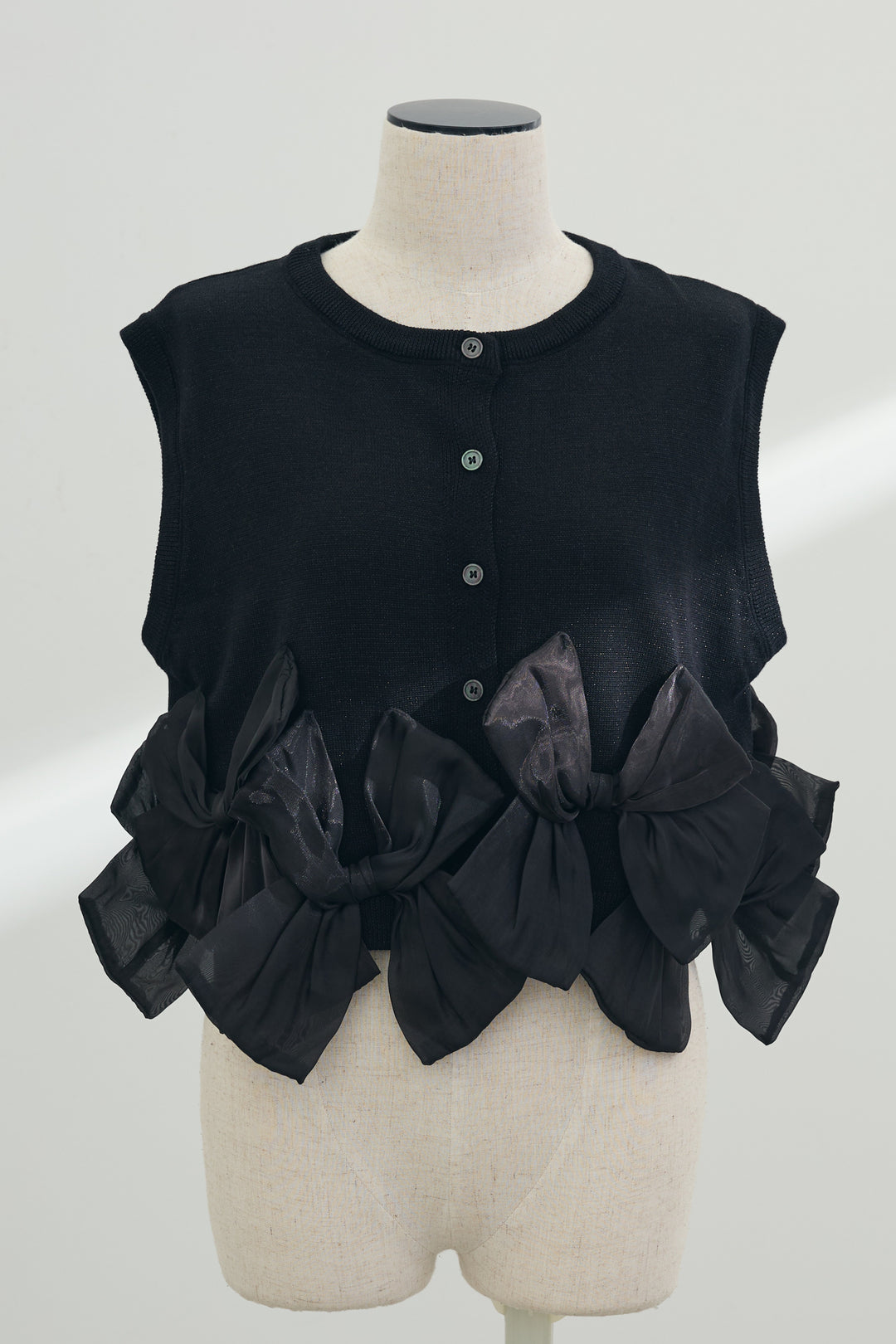 [予約]ヘムオーガンジーリボンスリーブレスニット