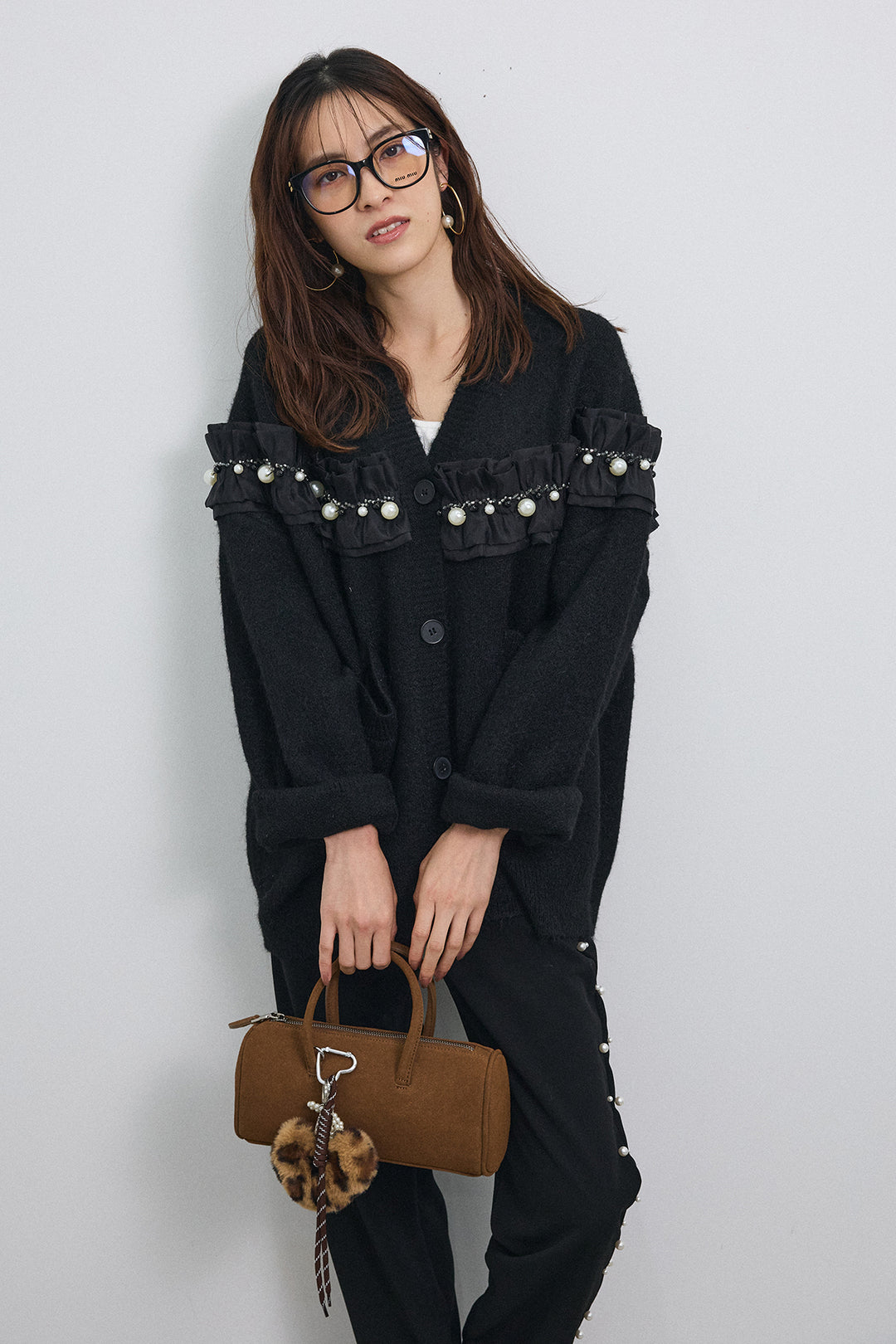 [予約/SET]フリルパールドッキングニットコーディガン+サイドパール裾タックジョガーパンツ(2set)