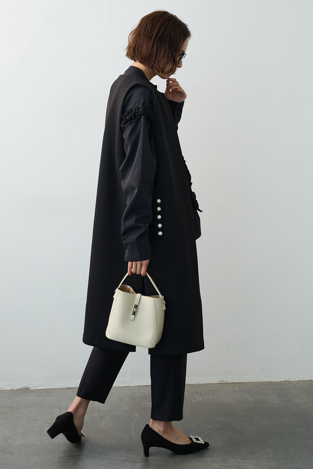 [予約/SET]Iラインフリルホイップブラウス+ポケットパール付きボンディングロングベスト+タックテーパードパンツ(3set)