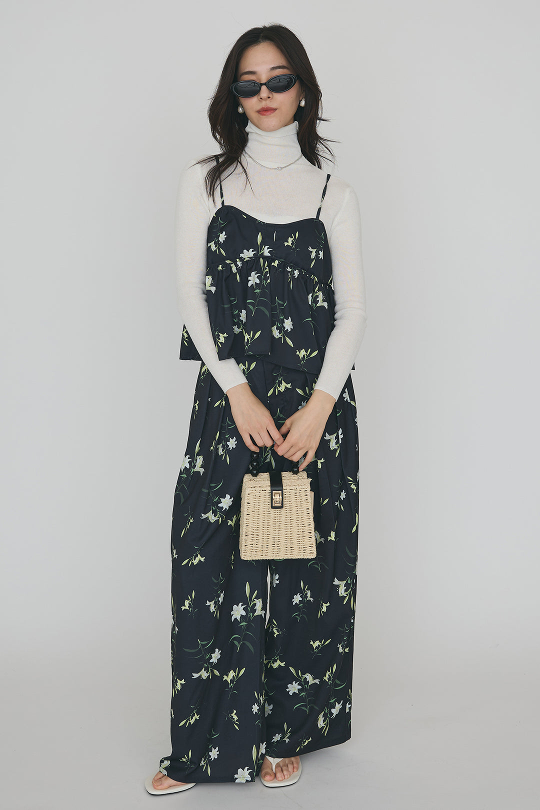 [予約/SET]シックフラワービスチェキャミソール+シックフラワータックワイドパンツ(2set)