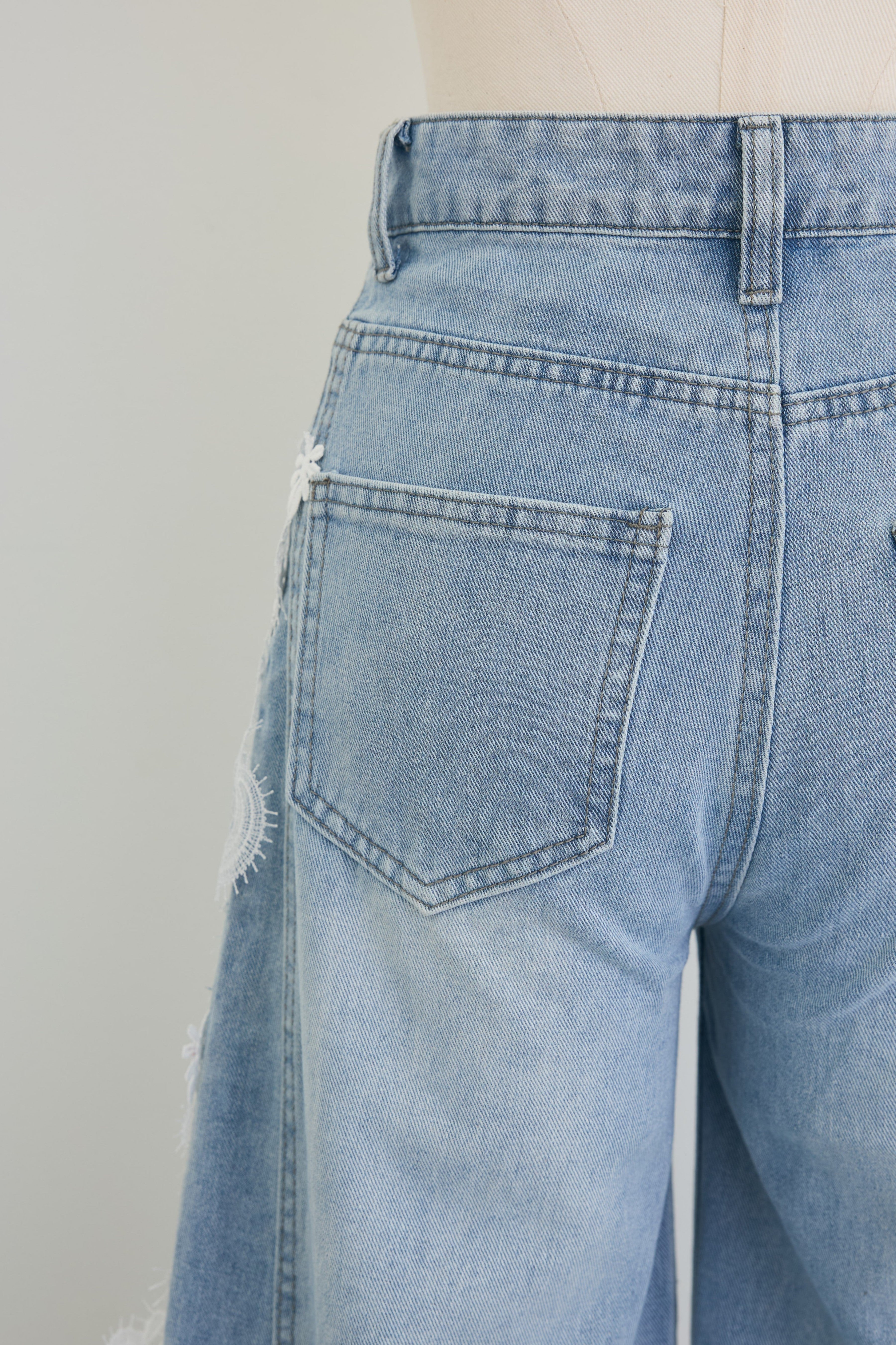 予約]サイドエンブロイダリーデニムパンツ – Frene