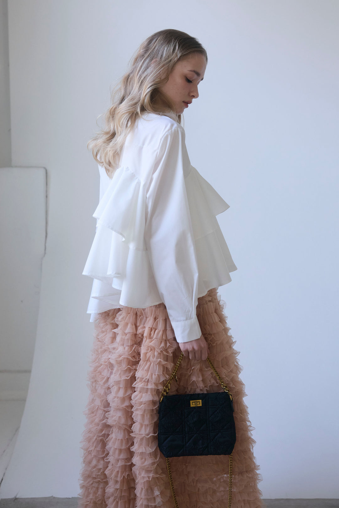 [予約]アシメフリルティアードシャツ