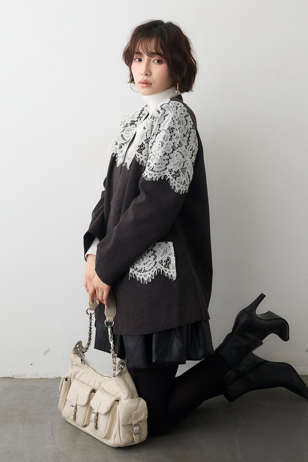 [予約/SET]ベーシックリブタートルニット+ショルダーレースデザインジャケット+フェイクレザーティアードバルーンミニスカート(3set)