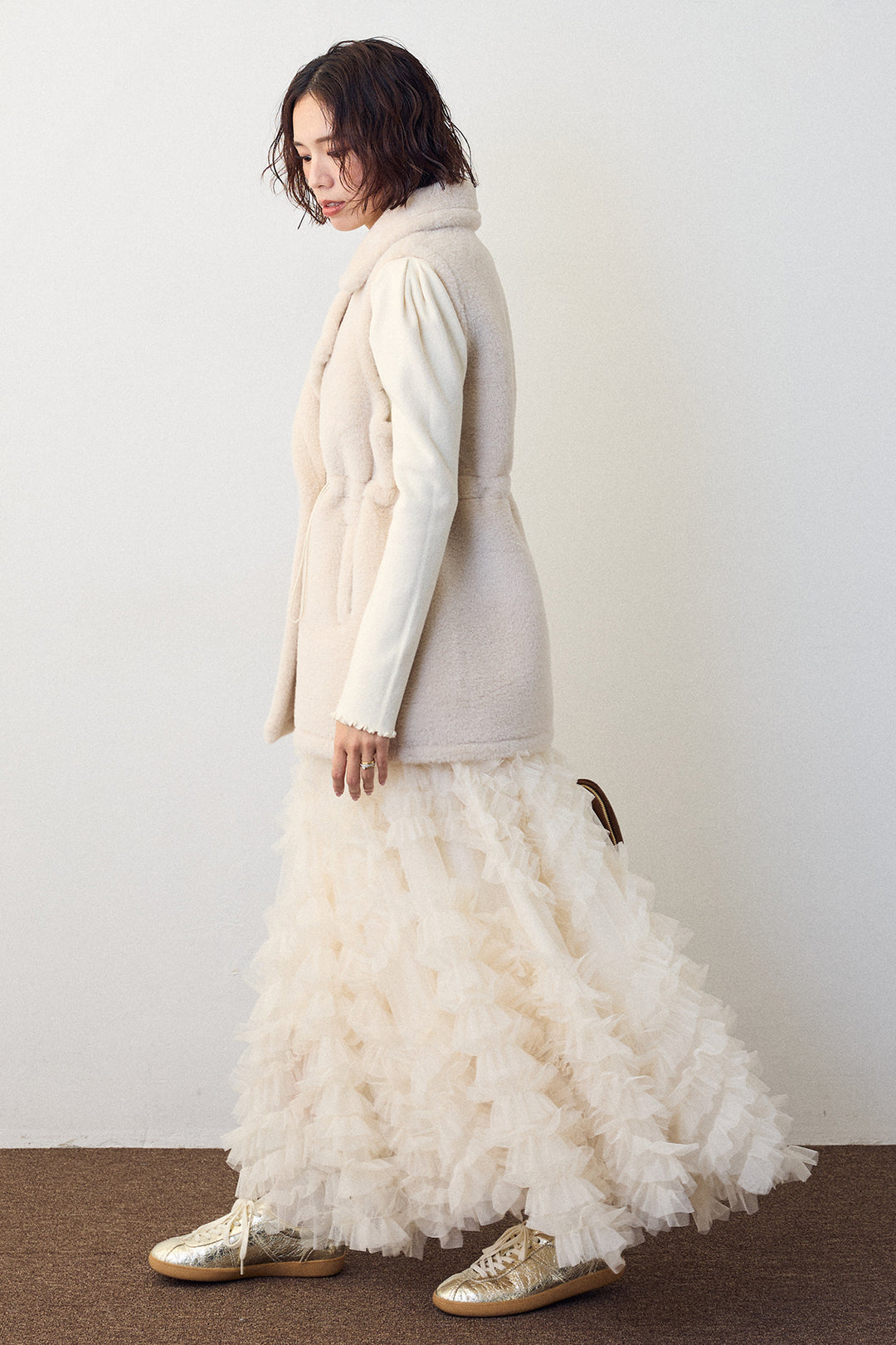 [予約/SET]ネックショルダーパールポイントニット+テディボアウエストドロストベスト+スフレアシメチュールスカート(3set)