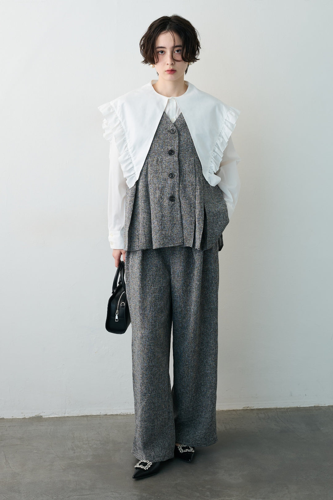 [予約/SET]BIGフリルデザインシャツ+サマーツイードボックスプリーツベスト+サマーツイードウエストラインタックパンツ(3set)
