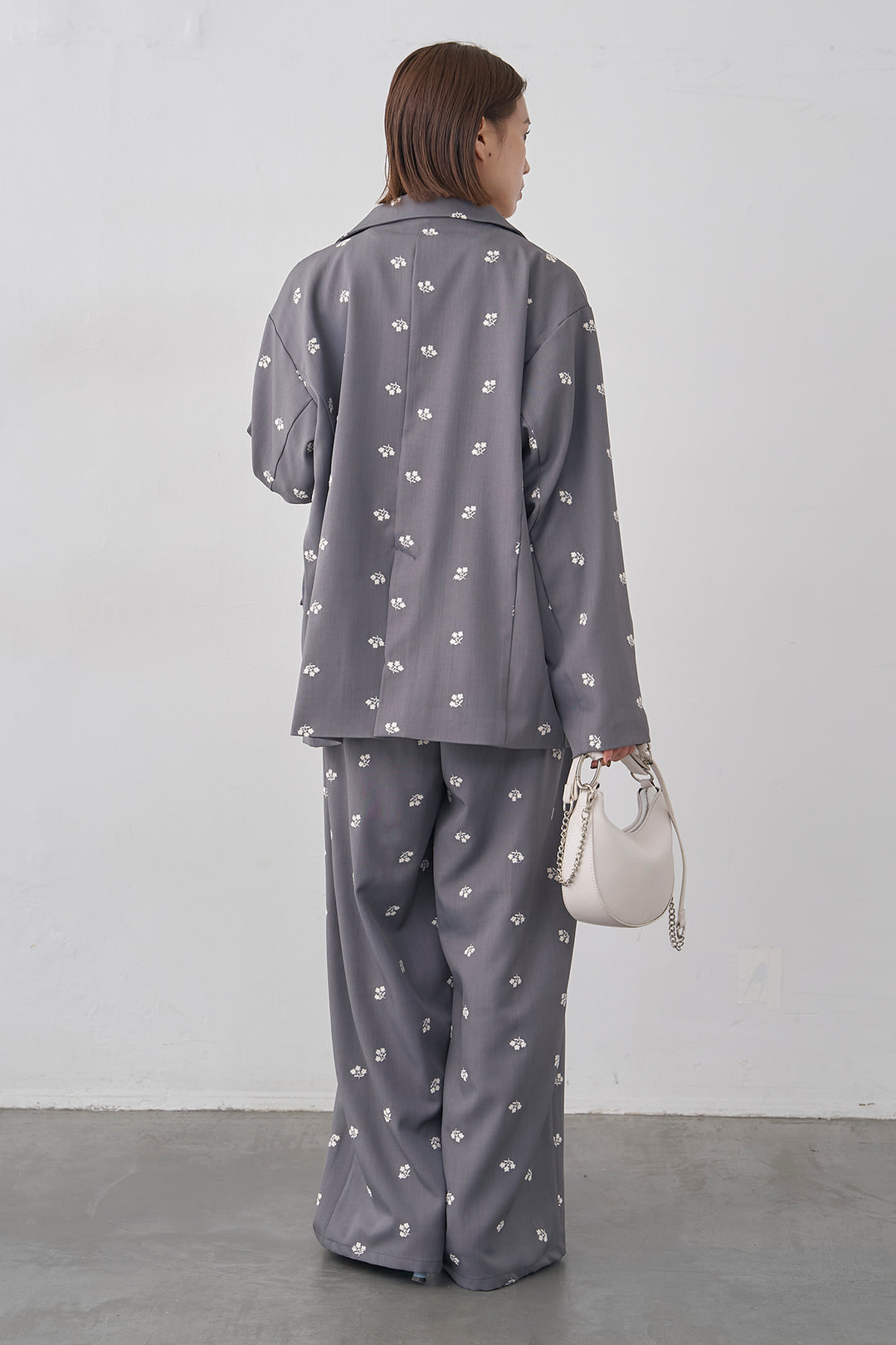 [予約/SET]フラワー刺繍ツイルテーラードジャケット+フラワー刺繍ツイルストレートパンツ(2set)