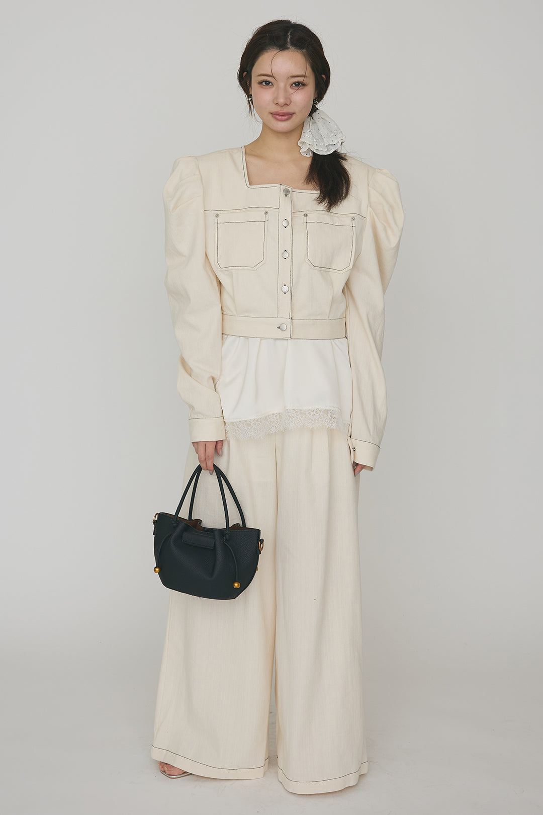 [予約/SET]マットサテンレースキャミソール+ステッチパフスリーブクロップドジャケット+ステッチデザインハイウエストデニムパンツ(3set)