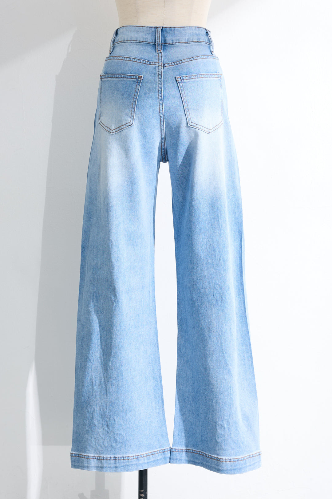 [予約]フラワーカットワークエンブロイダリーデニムパンツ