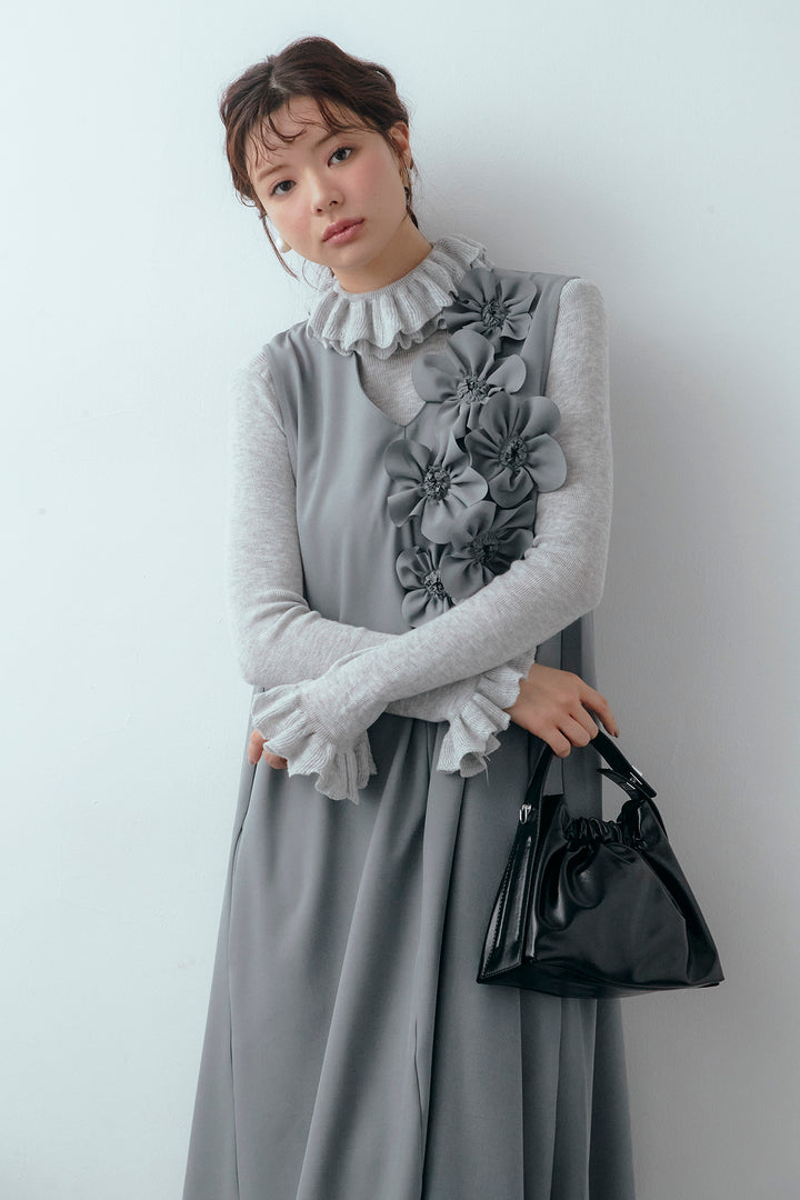 [予約/SET]ダブルフリルカラーニットプルオーバー+アシメフラワーモチーフVネックワンピース(2set)