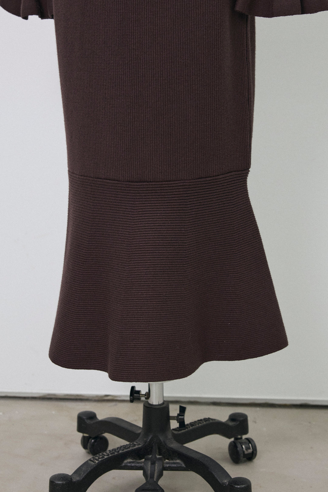 [予約]フロントラッフルデザインニットセットアップ