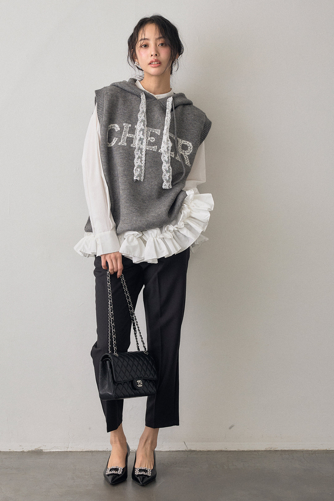 [予約/SET]レースリボンロゴフードスリーブレスニット+タックテーパードパンツ(2set)