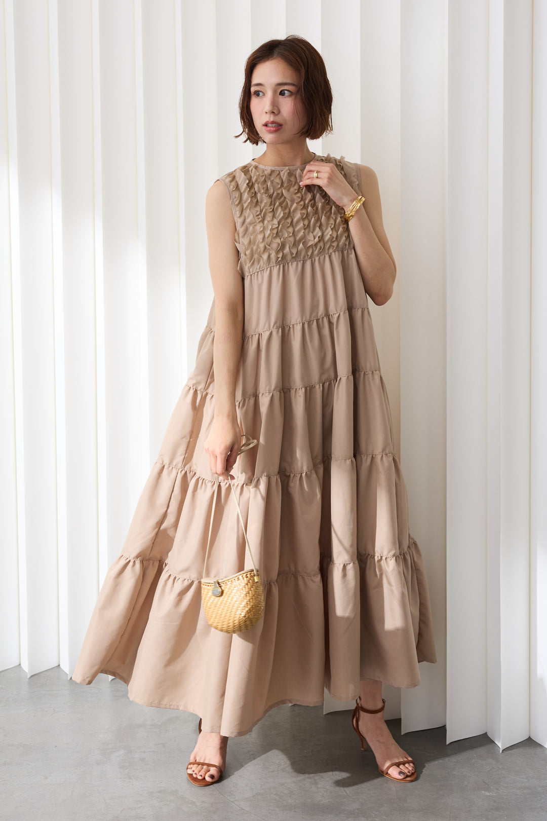 [予約]ホイップフリルティアードノースリワンピ