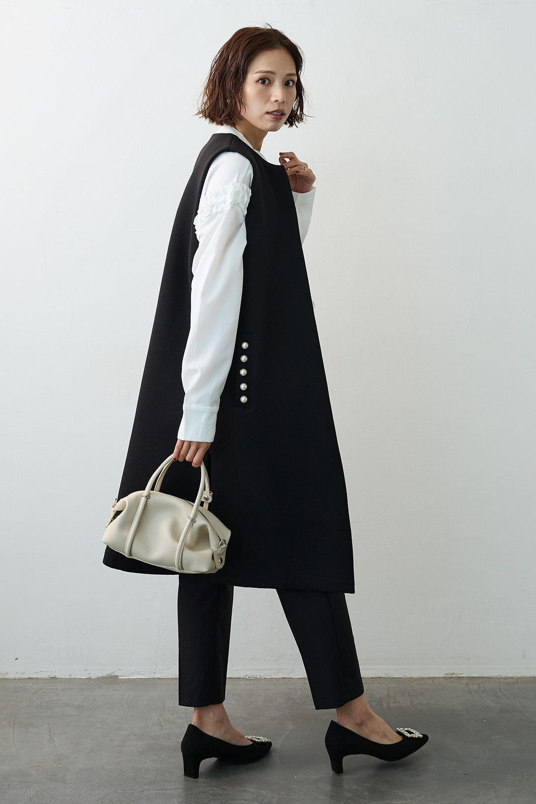 [予約/SET]Iラインフリルホイップブラウス+ポケットパール付きボンディングロングベスト(2set)