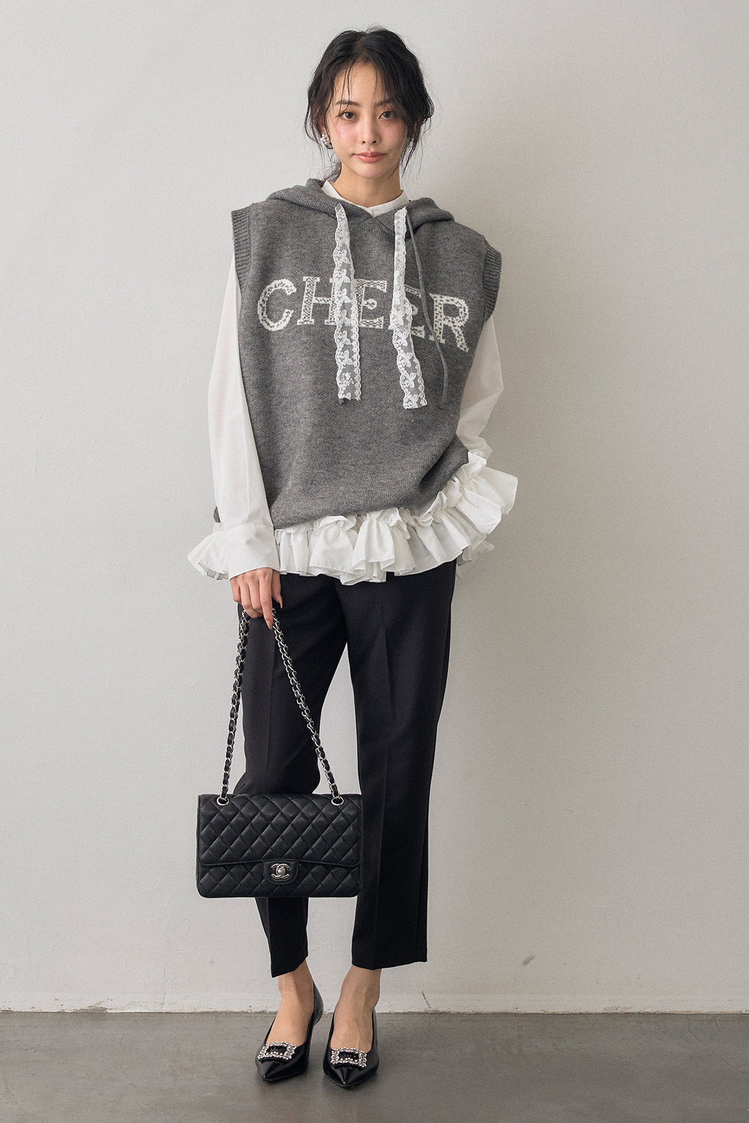 [予約/SET]レースリボンロゴフードスリーブレスニット+タックテーパードパンツ(2set)