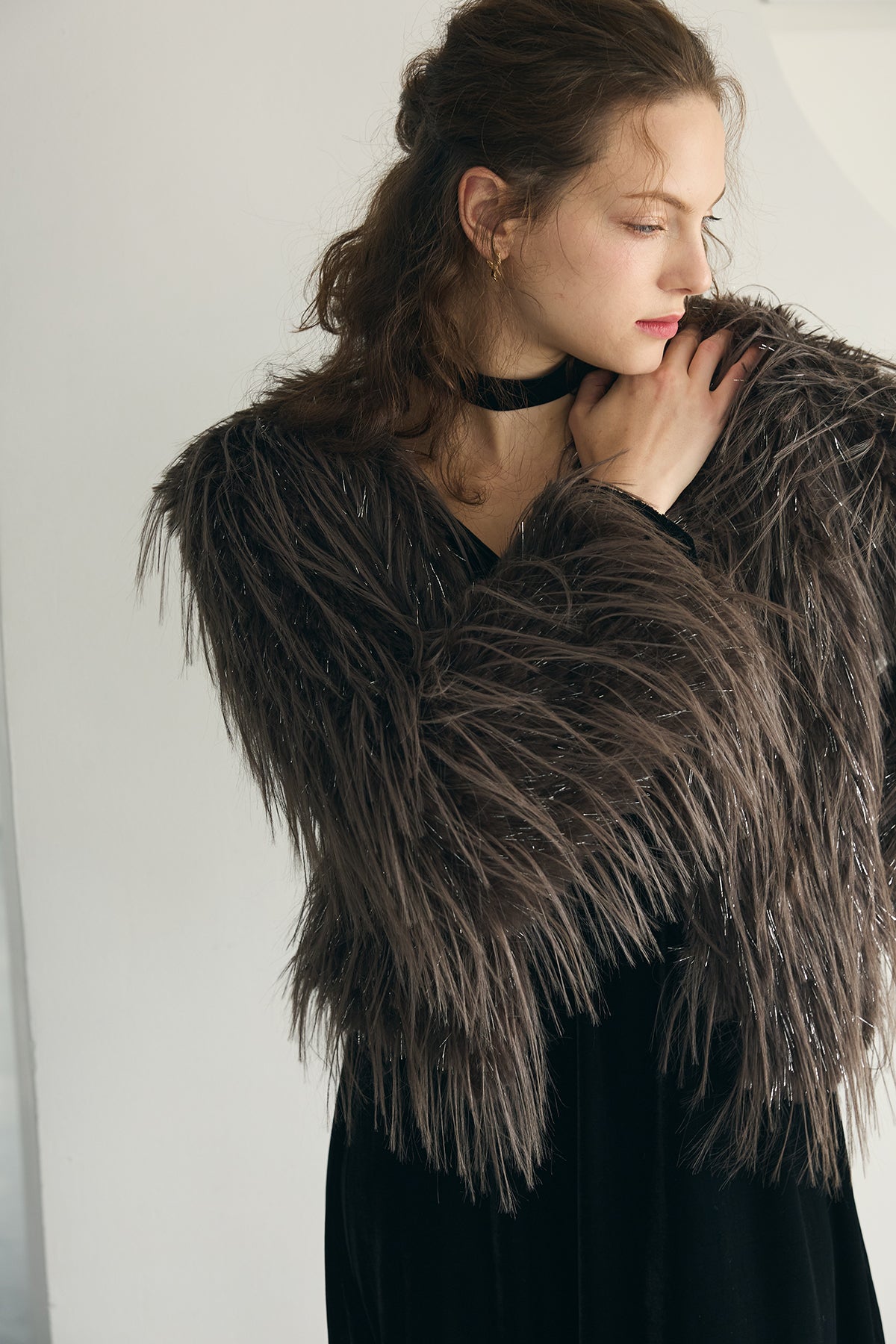 予約]シャイニーロングファーコート – Frene