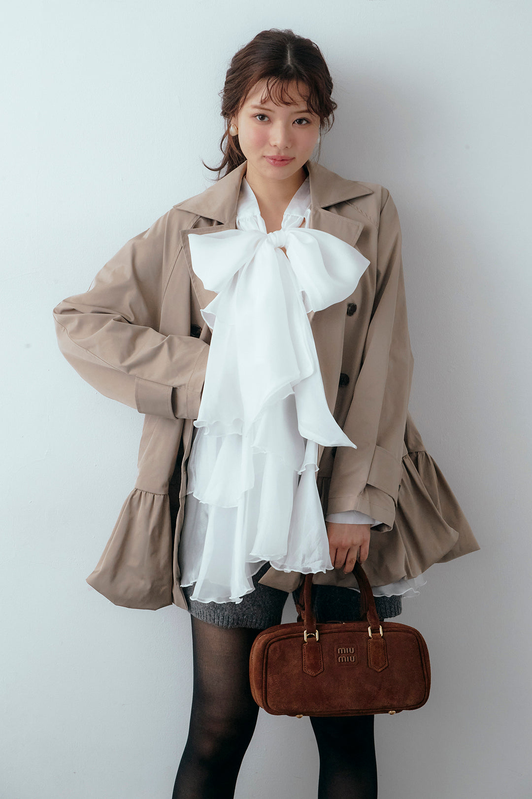 [予約/SET]フロントBIGリボンティアードエアリーチュニック+バルーンヘムミディ丈トレンチコート+メランジニットショートパンツ(3set)