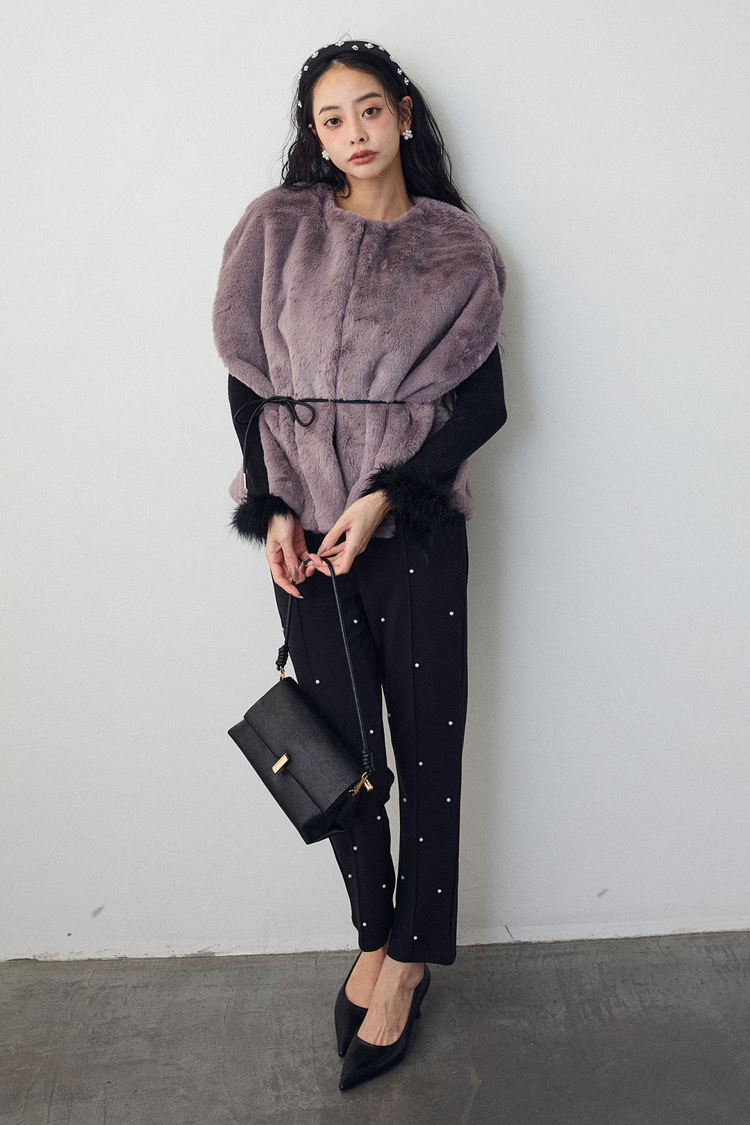 [予約]ファーフレアスリーブゴールドボタンニット