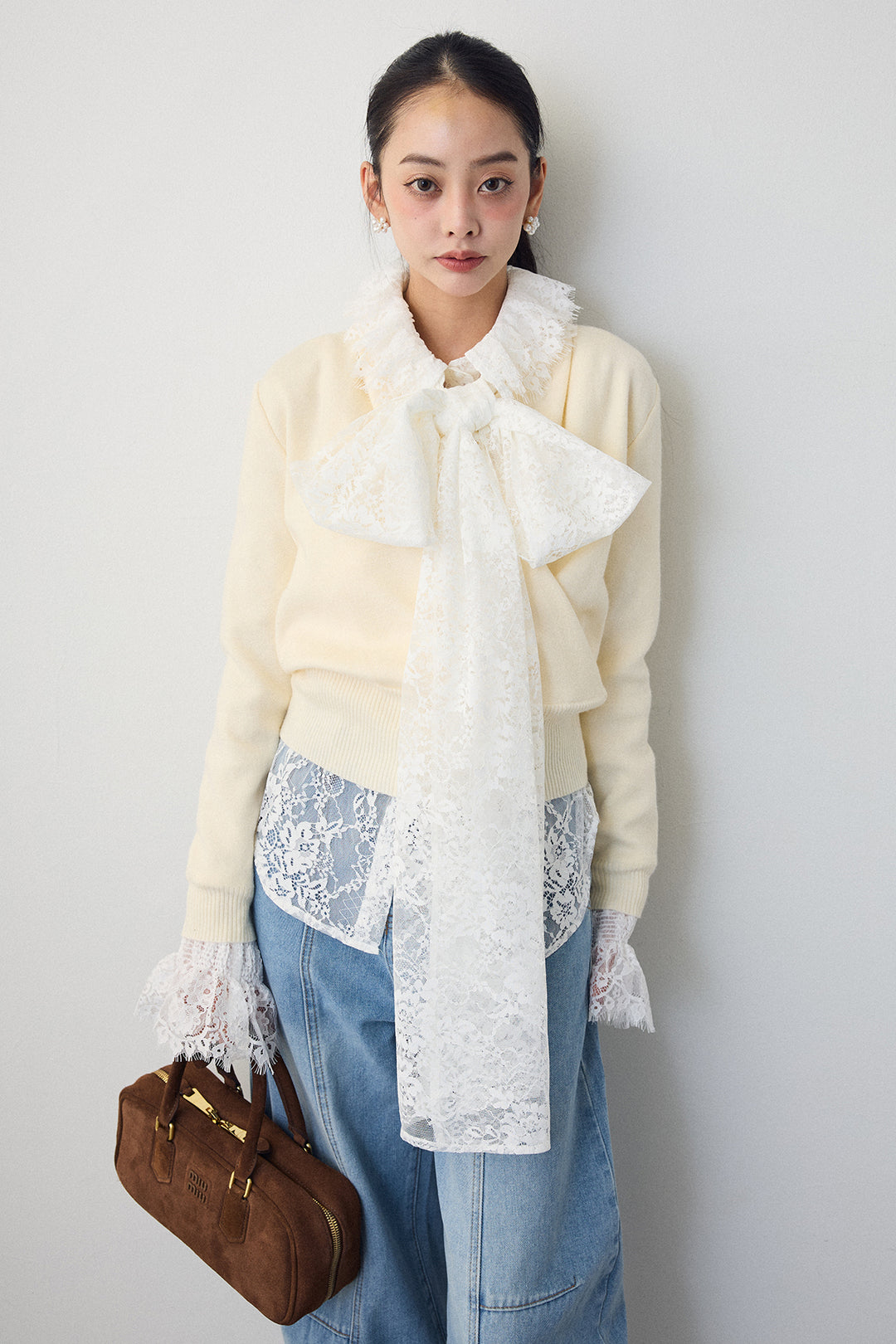 [予約/SET]クラシカルレースボウタイブラウス+カシュクールデザインニット+ステッチ美ラインカーブデニムパンツ(3set)