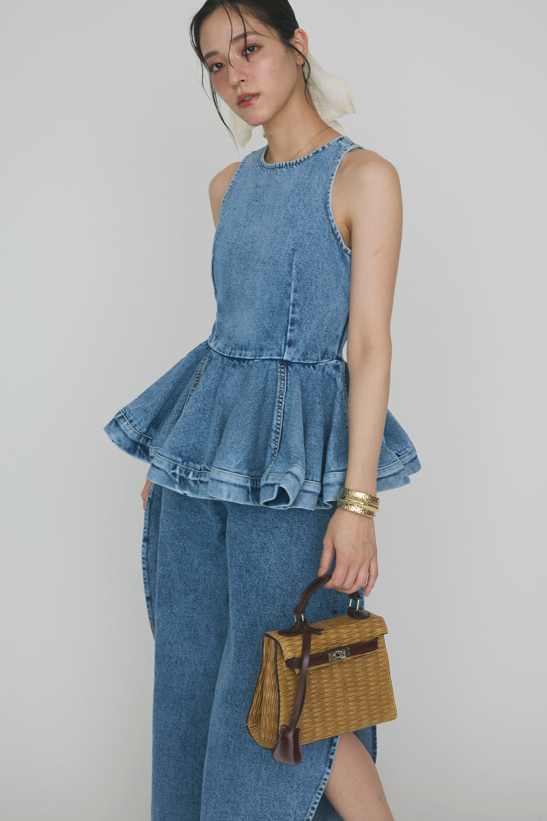 [予約]デニムペプラムバックZIPトップス