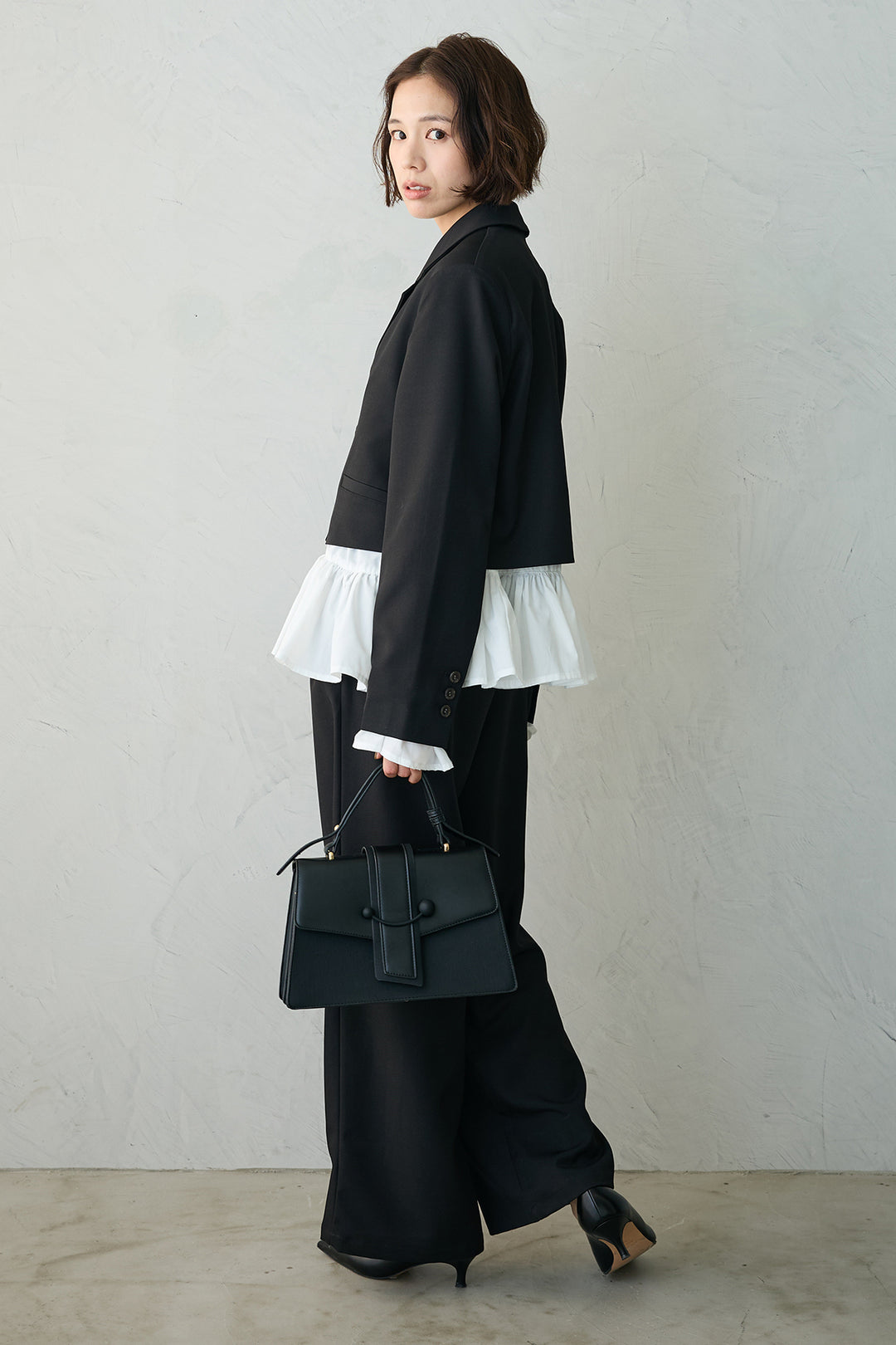 [予約/SET]フリルヘムスリーブブラウス+クロップドマニッシュシンプルジャケット+ツイルシンプルストレートパンツ(3set)