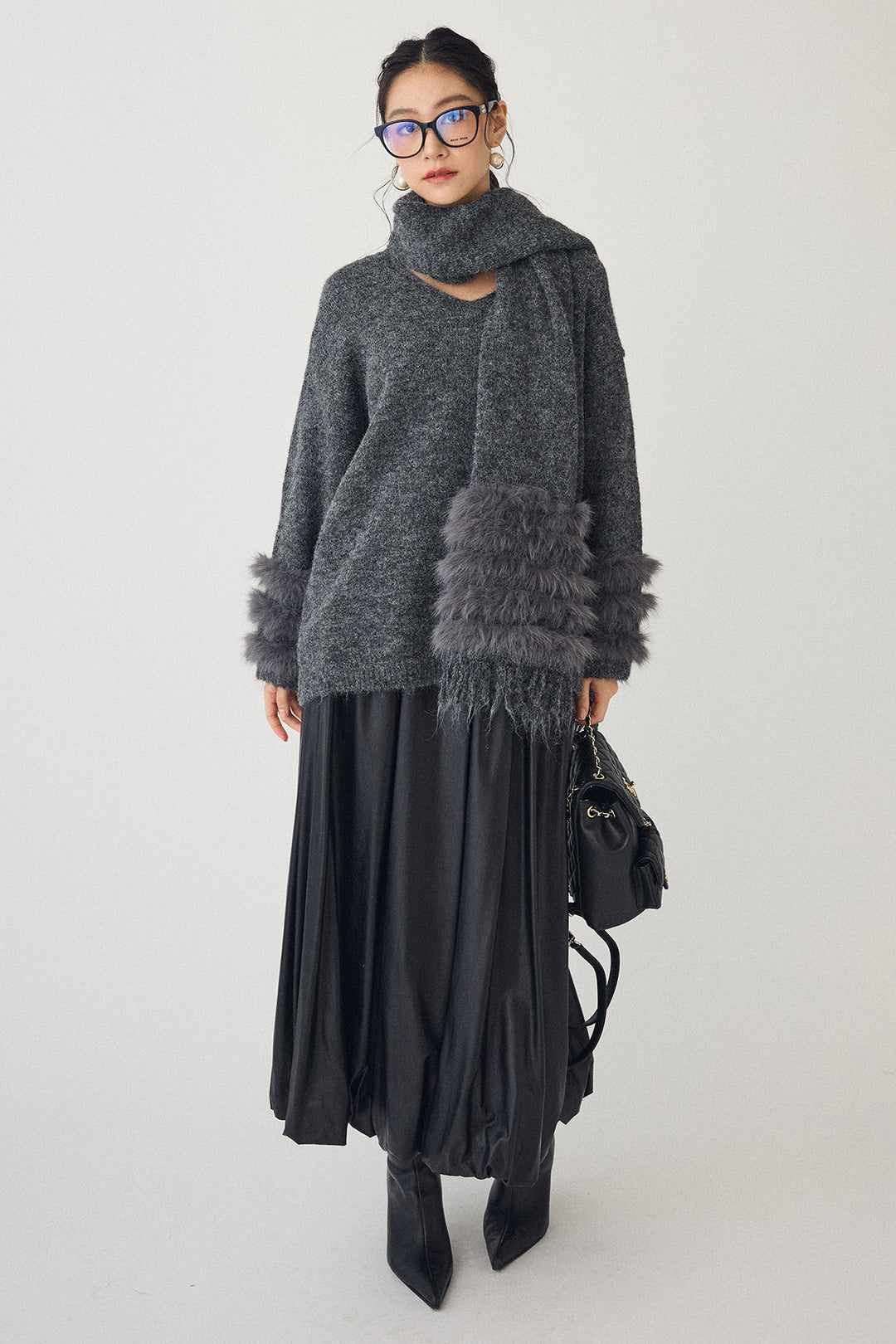 [予約/SET]マフラー付きファーラインデザインニットカーデ+レザーライクバルーンスカート(2set)