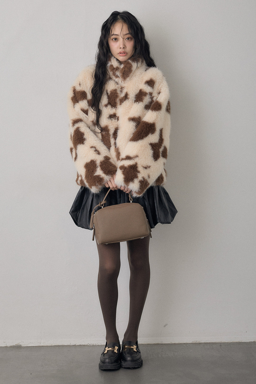 [予約/SET]COW柄スタンドファーライクコート+フェイクレザーティアードバルーンミニスカート(2set)