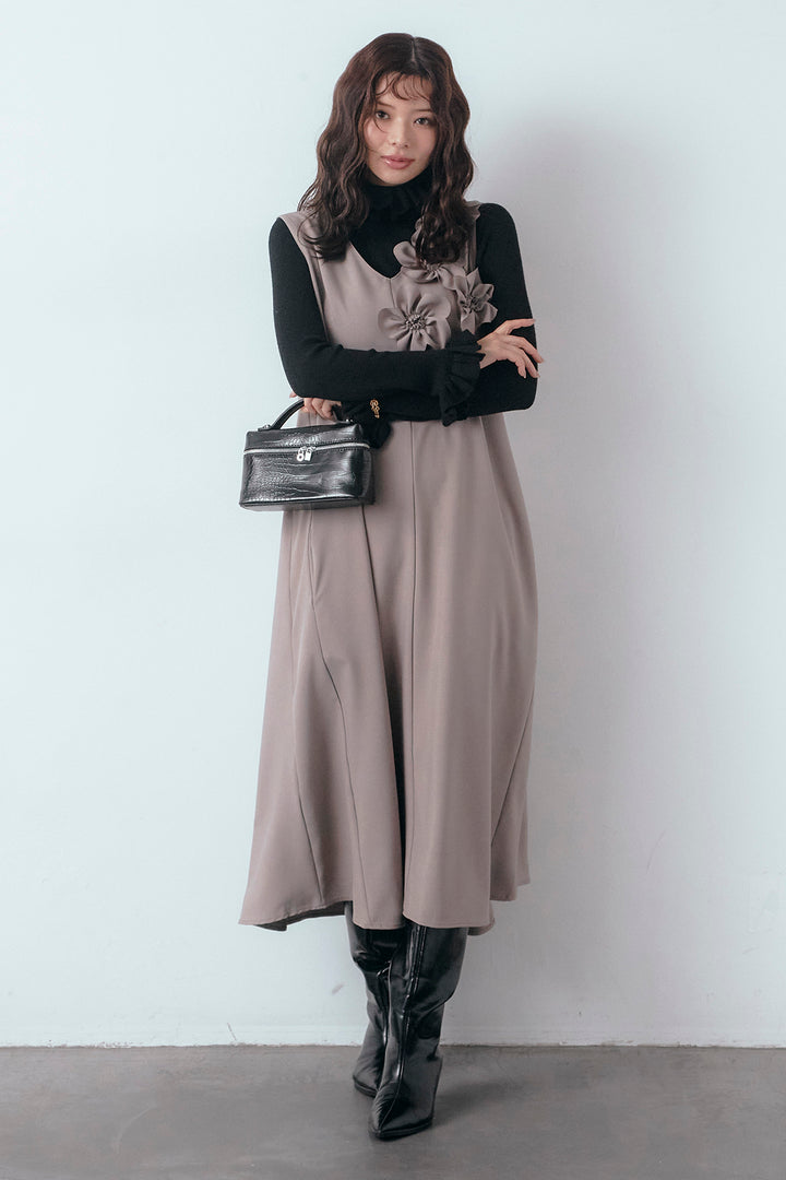 [予約/SET]ダブルフリルカラーニットプルオーバー+アシメフラワーモチーフVネックワンピース(2set)