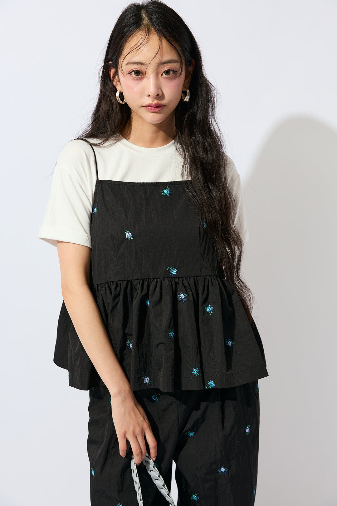 [予約/SET]フラワー刺繍タフタキャミトップス+フラワー刺繍タフタストレートパンツ(2set)