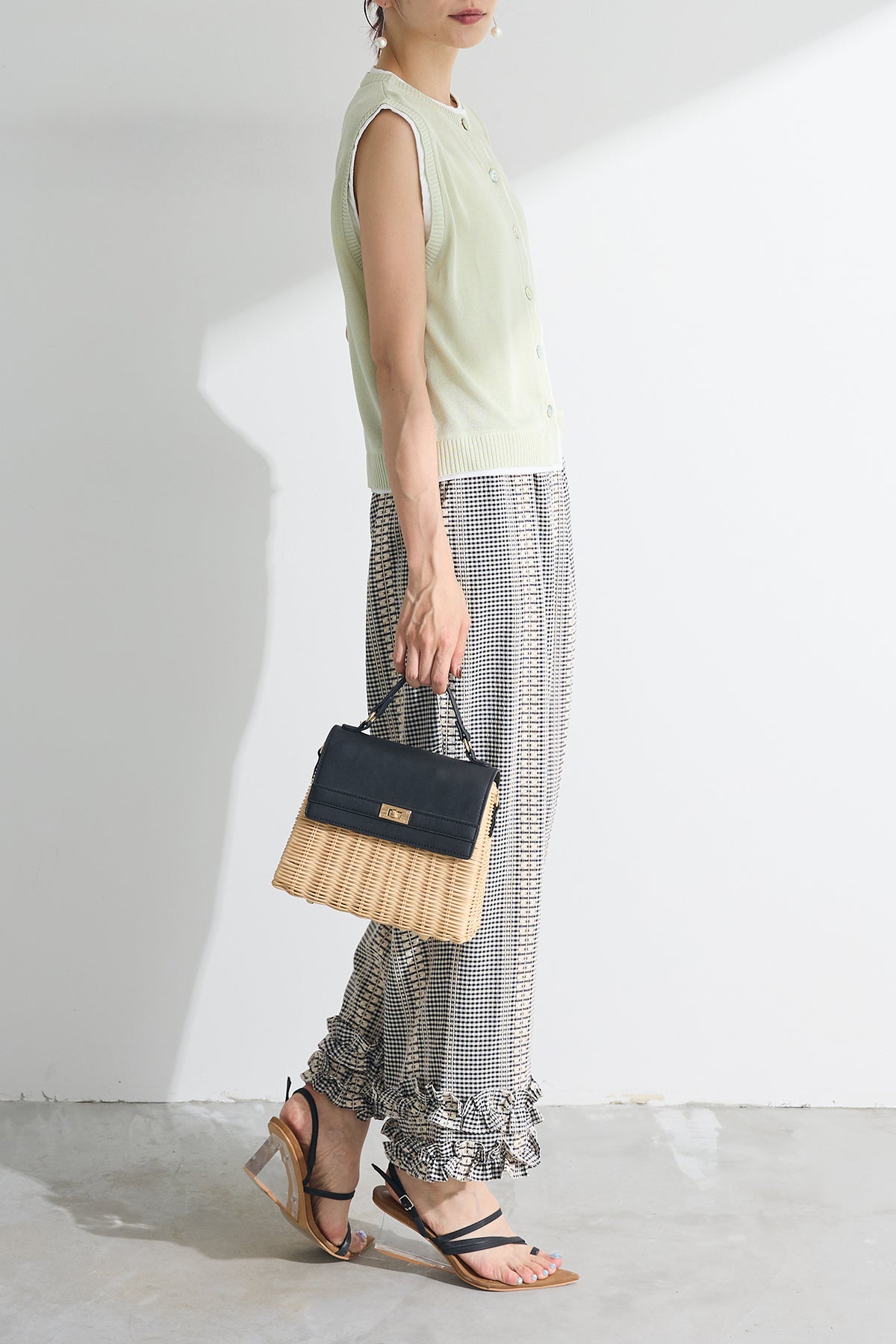 予約/SET]バイカラードッキングベスト+フリルヘムマルチストライプ