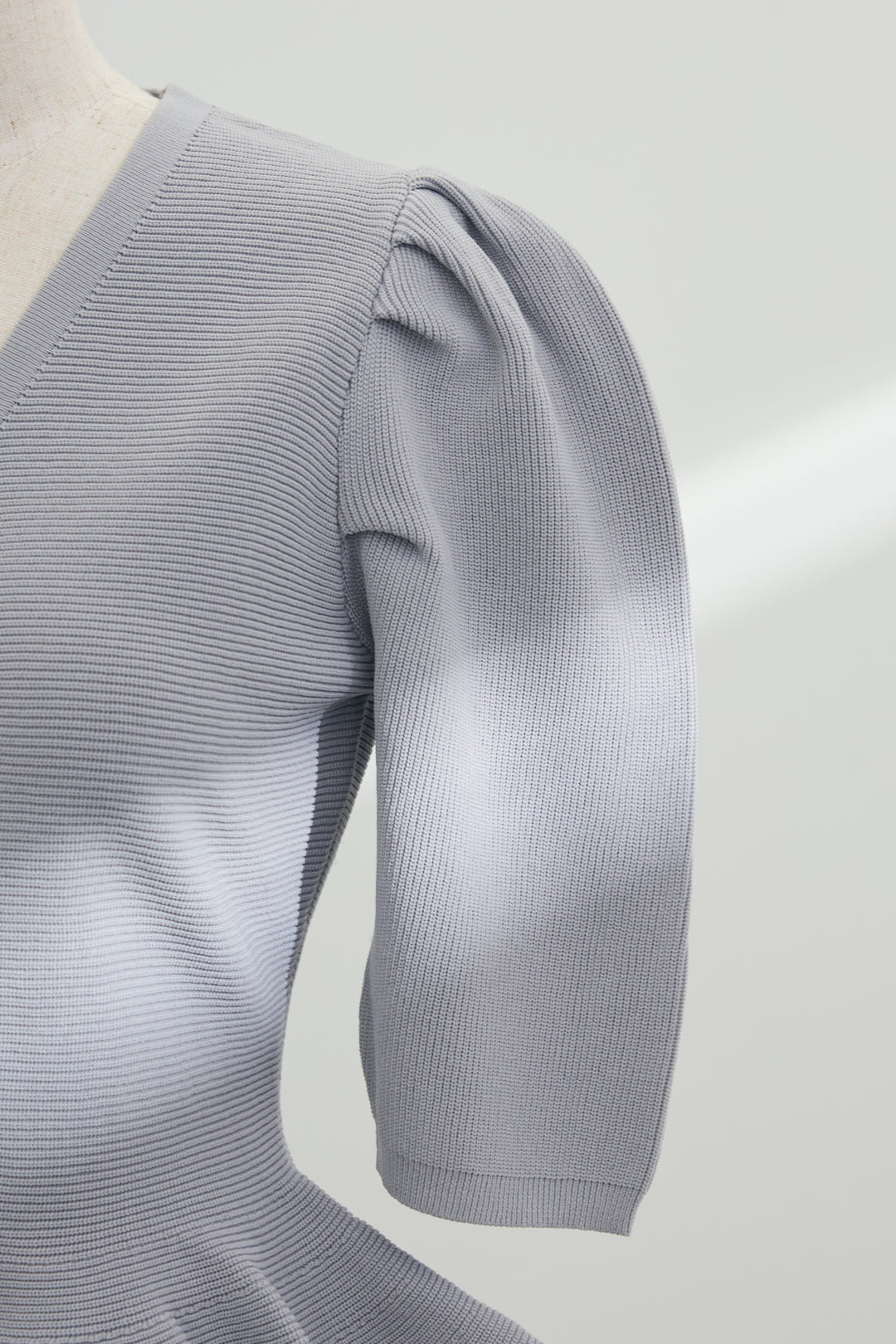 [予約]美ラインペプラムハーフスリーブニット