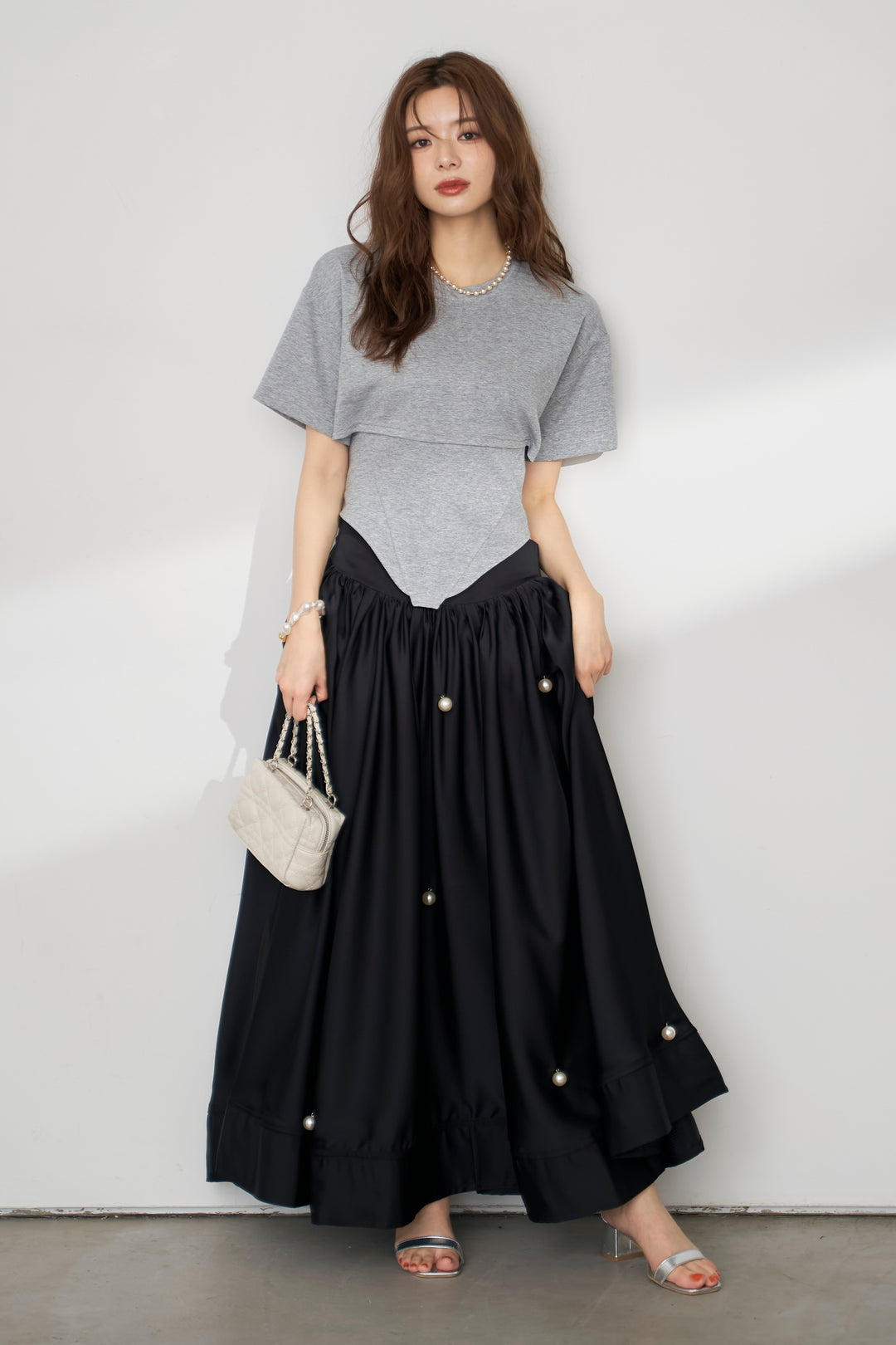 [予約/SET]バックレースアップTシャツ+ビッグパールデコレーションボリュームフレアスカート(2set)