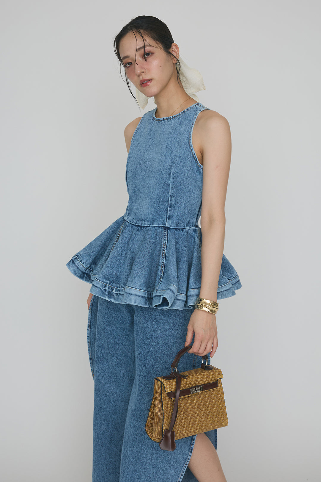 [予約]デニムペプラムバックZIPトップス