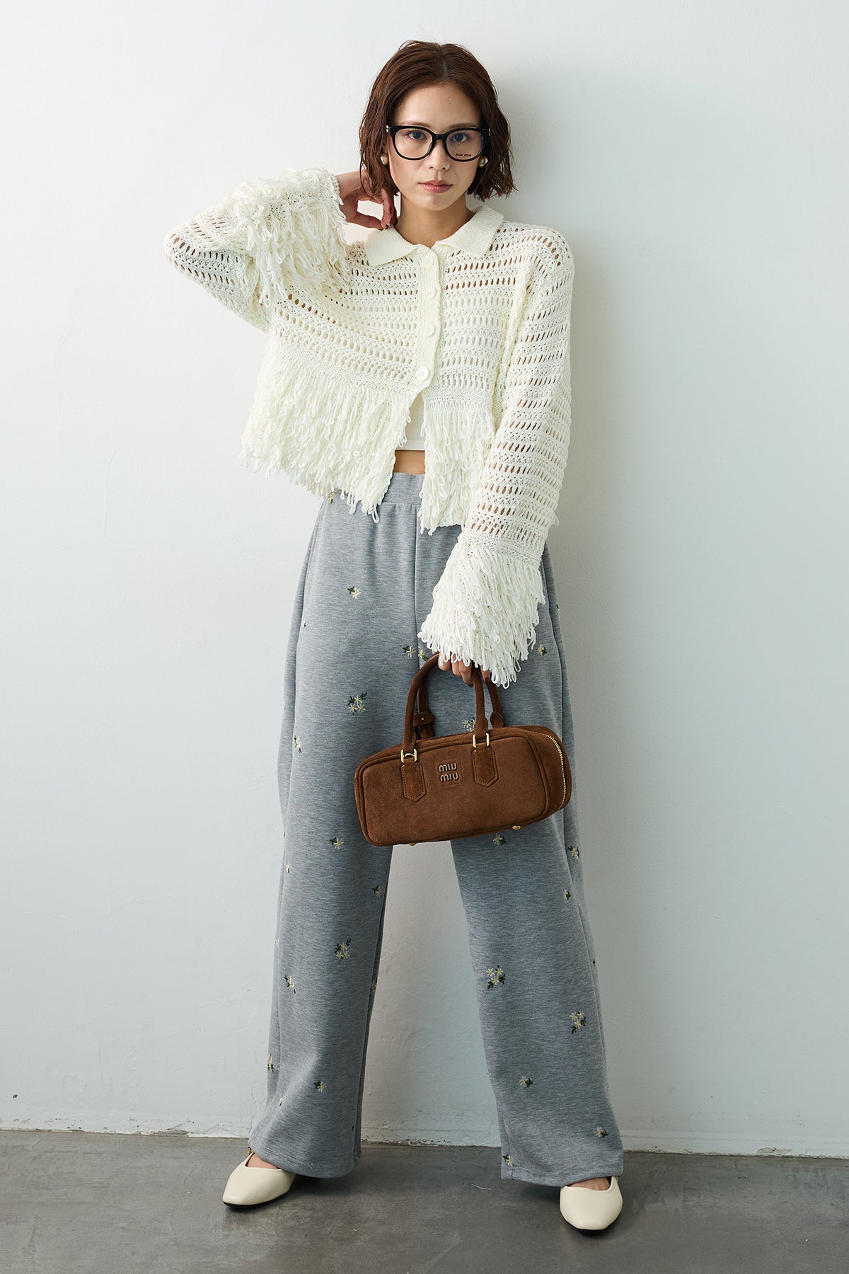 予約/SET]メッシュフリンジクロップドニット+フラワー刺繍ストレート