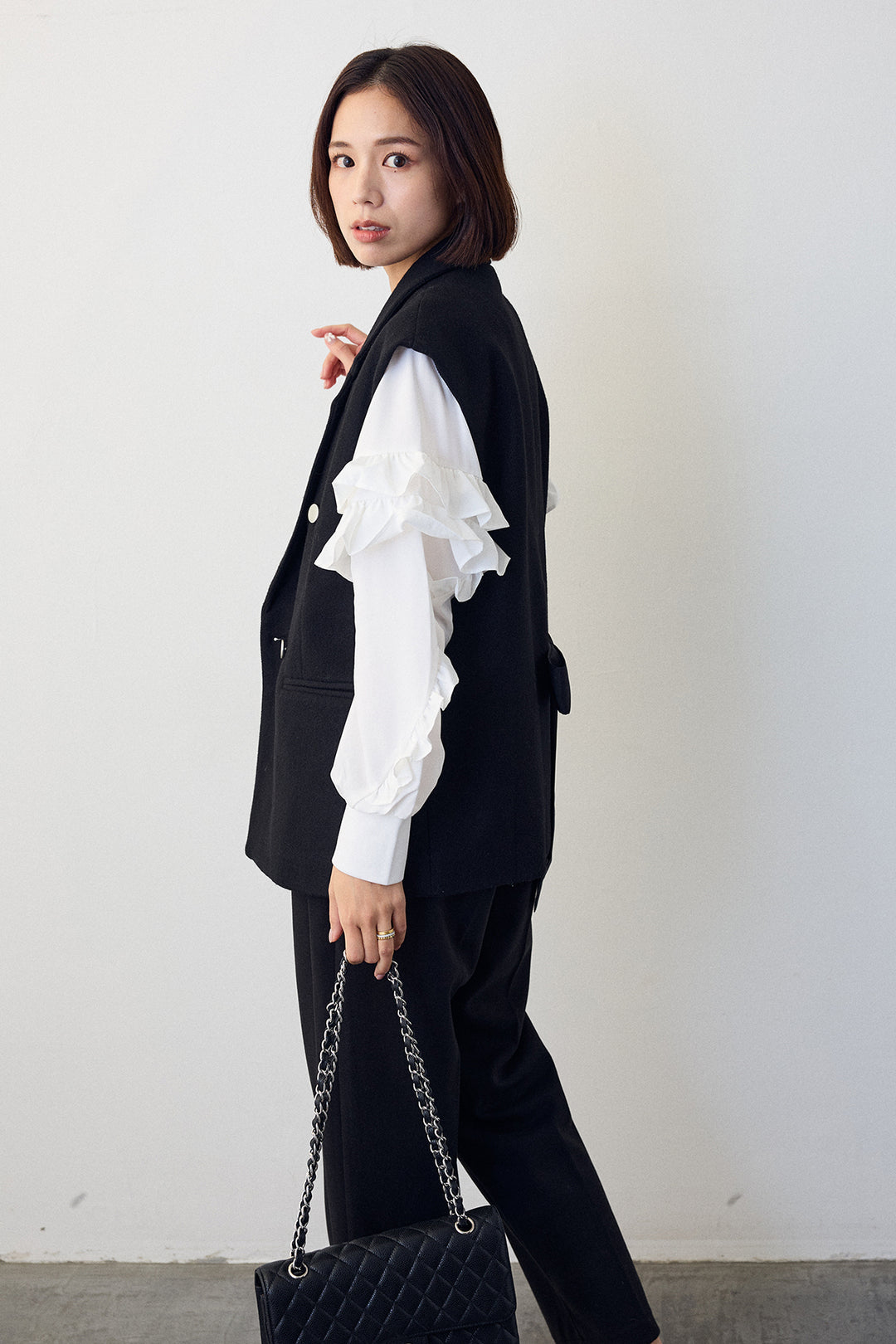 [予約]スタンドカラーラッフルフリルスリーブブラウス