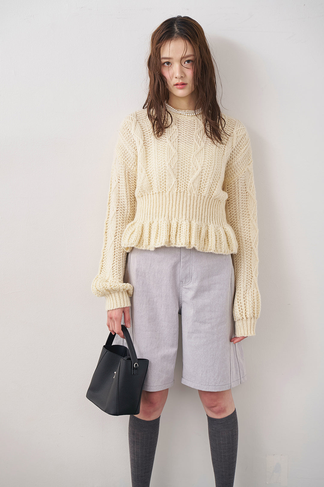 [予約/SET]ケーブル編ミニペプラムニット+デニムベーシックハーフパンツ(2set)