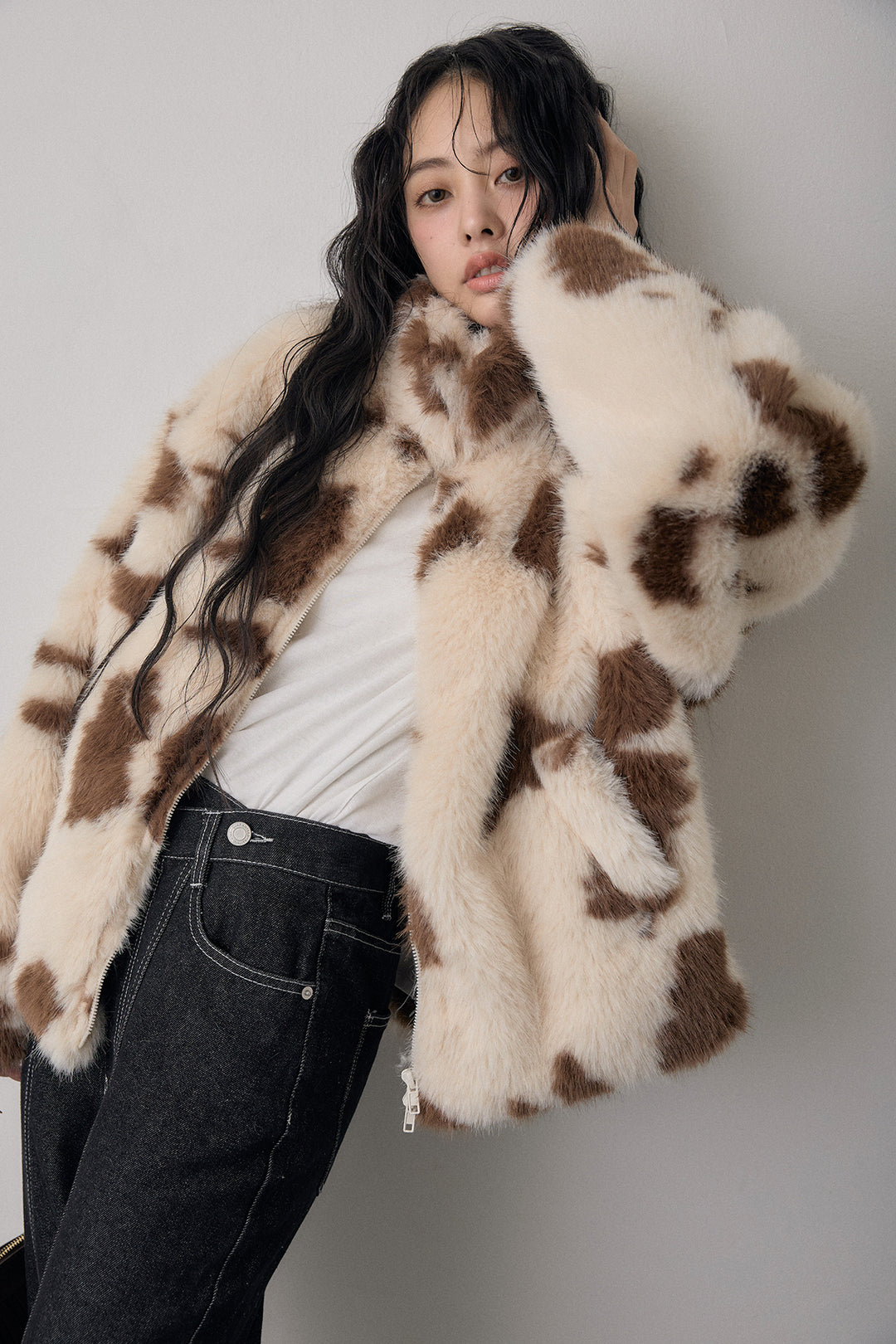 [予約/SET]COW柄スタンドファーライクコート+ウエストアシメデニムパンツ(2set)