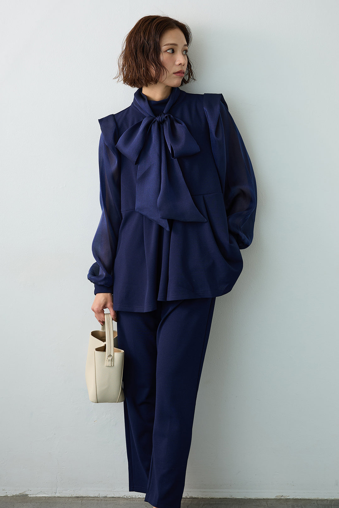 [予約/SET]シアーリボン異素材ドッキングペプラムブラウス+スリムテーパードパンツ(2set)