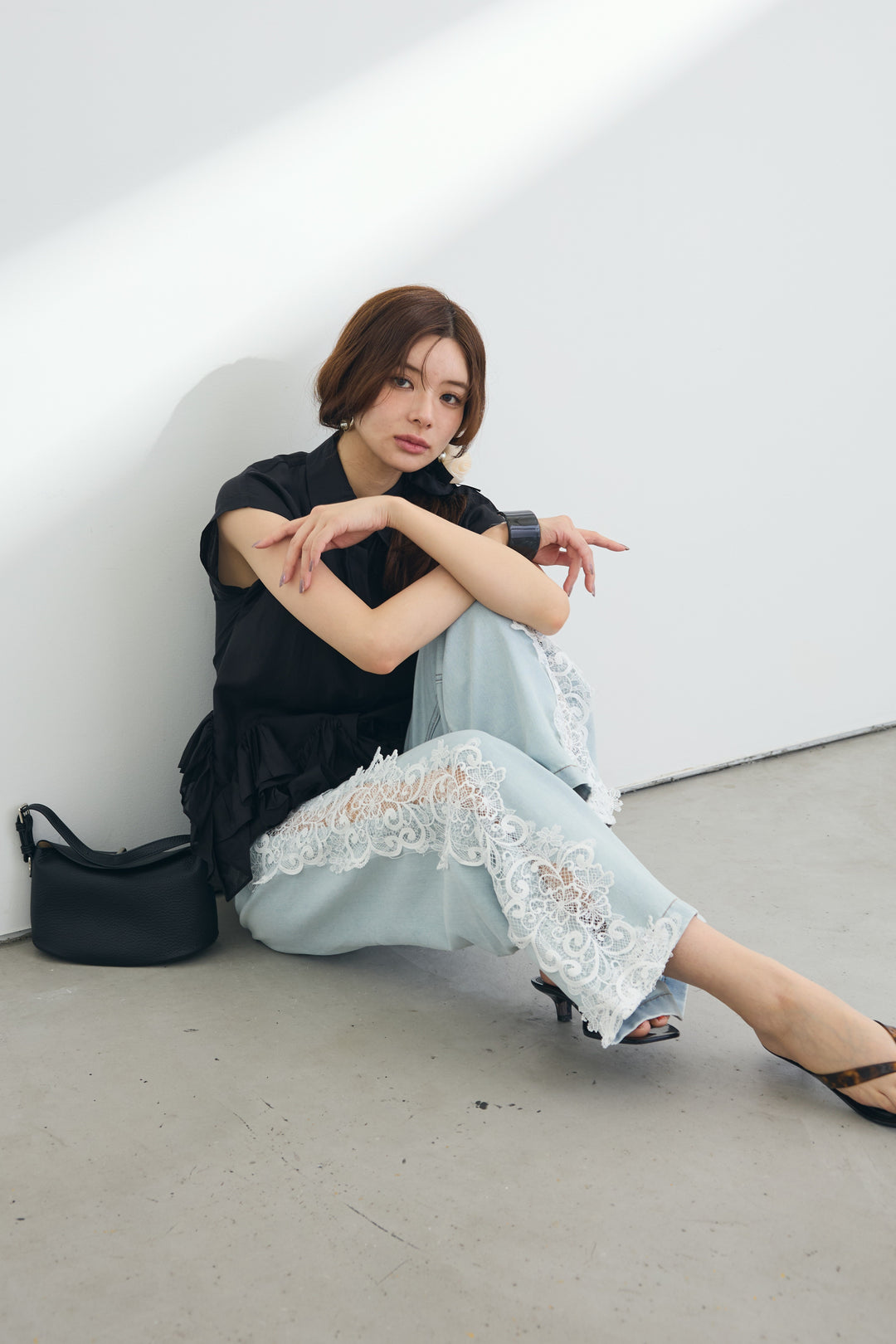 [予約/SET]フリルヘムフレンチスリーブシアーシャツ+レースサイドラインデニムパンツ(2set)