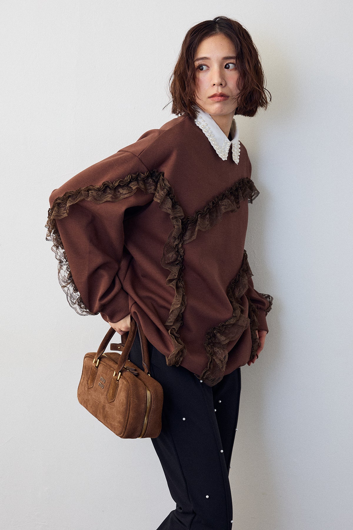 予約]レースフリルランダムラインスウェット – Frene