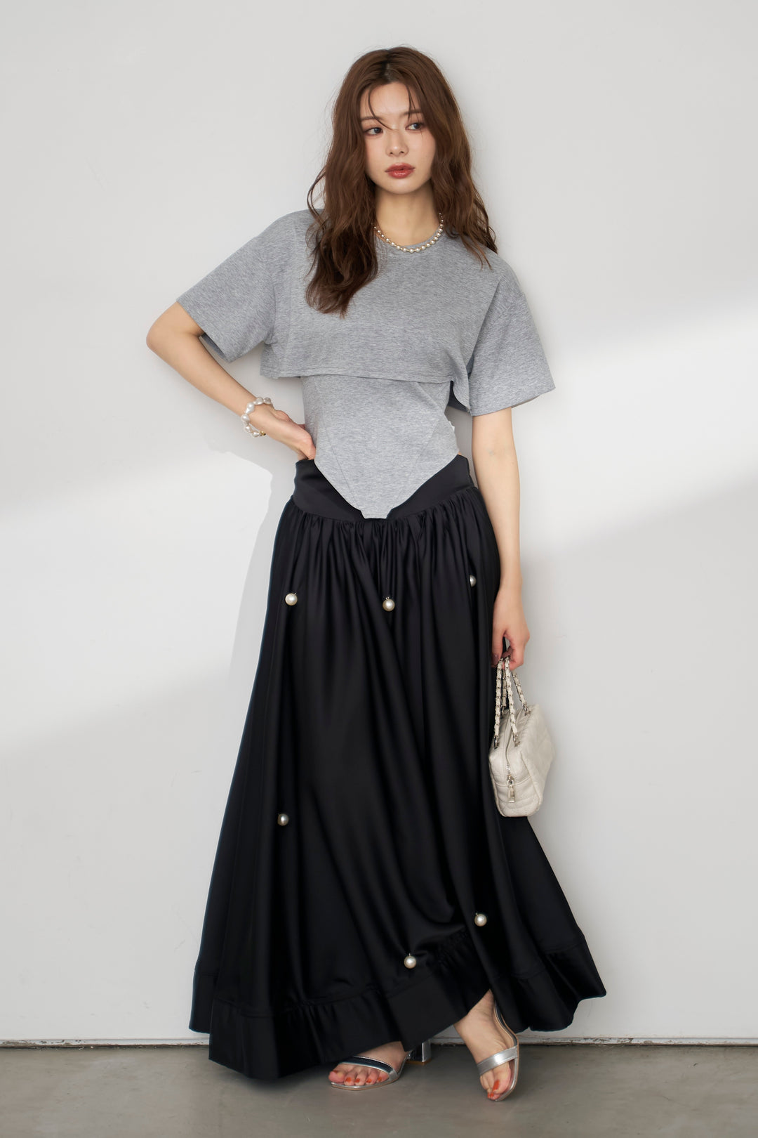 [予約/SET]バックレースアップTシャツ+ビッグパールデコレーションボリュームフレアスカート(2set)