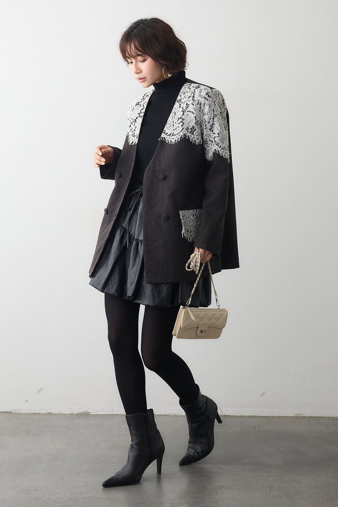 [予約/SET]ベーシックリブタートルニット+ショルダーレースデザインジャケット+フェイクレザーティアードバルーンミニスカート(3set)