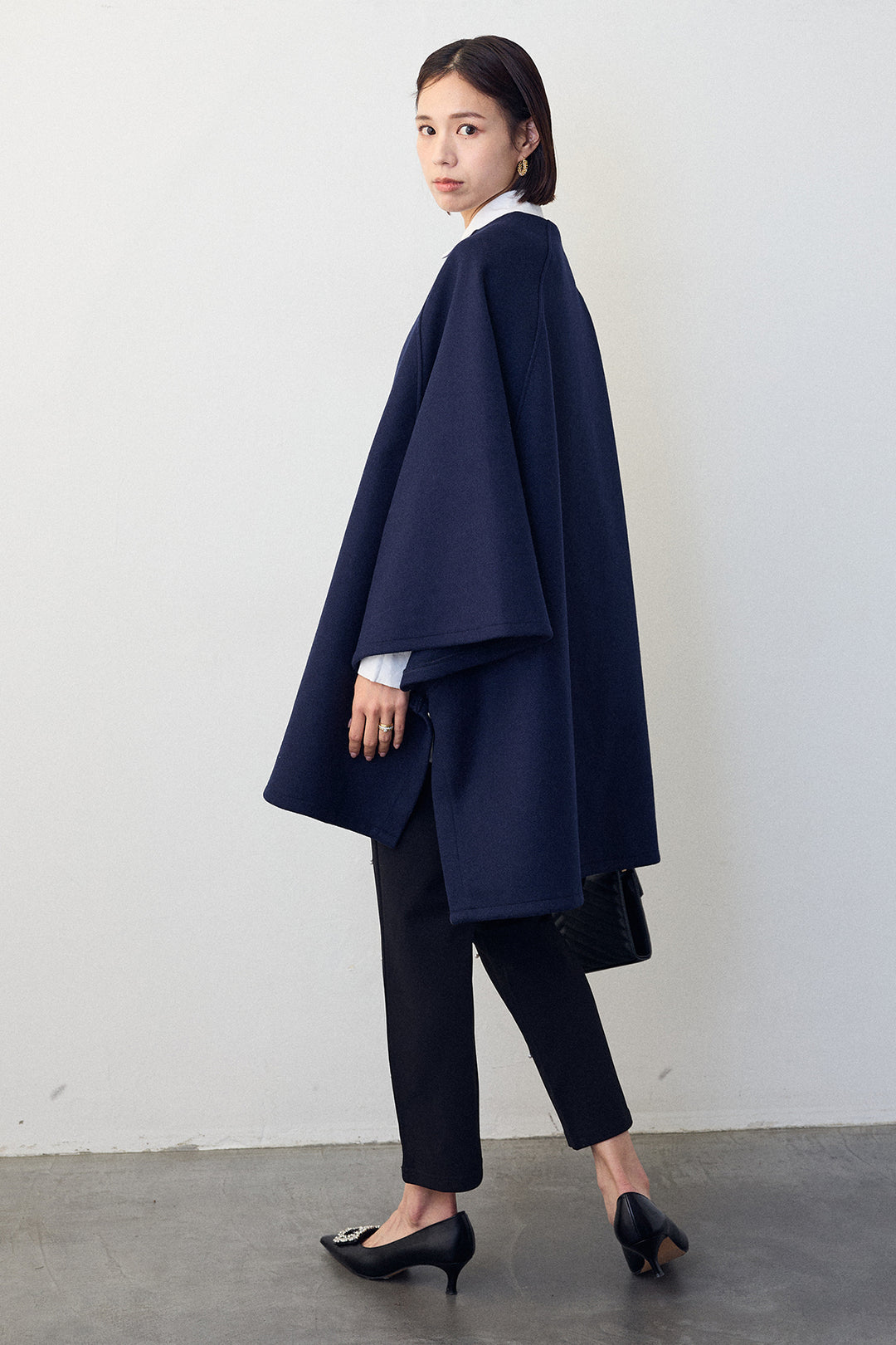 [予約/SET]パネルフレアヘムシャツ+ウールライクドルマンポンチョコート+センターシームランダムパールパンツ(3set)